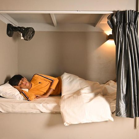 Bed & Bread Dormitory Bharuch Εξωτερικό φωτογραφία