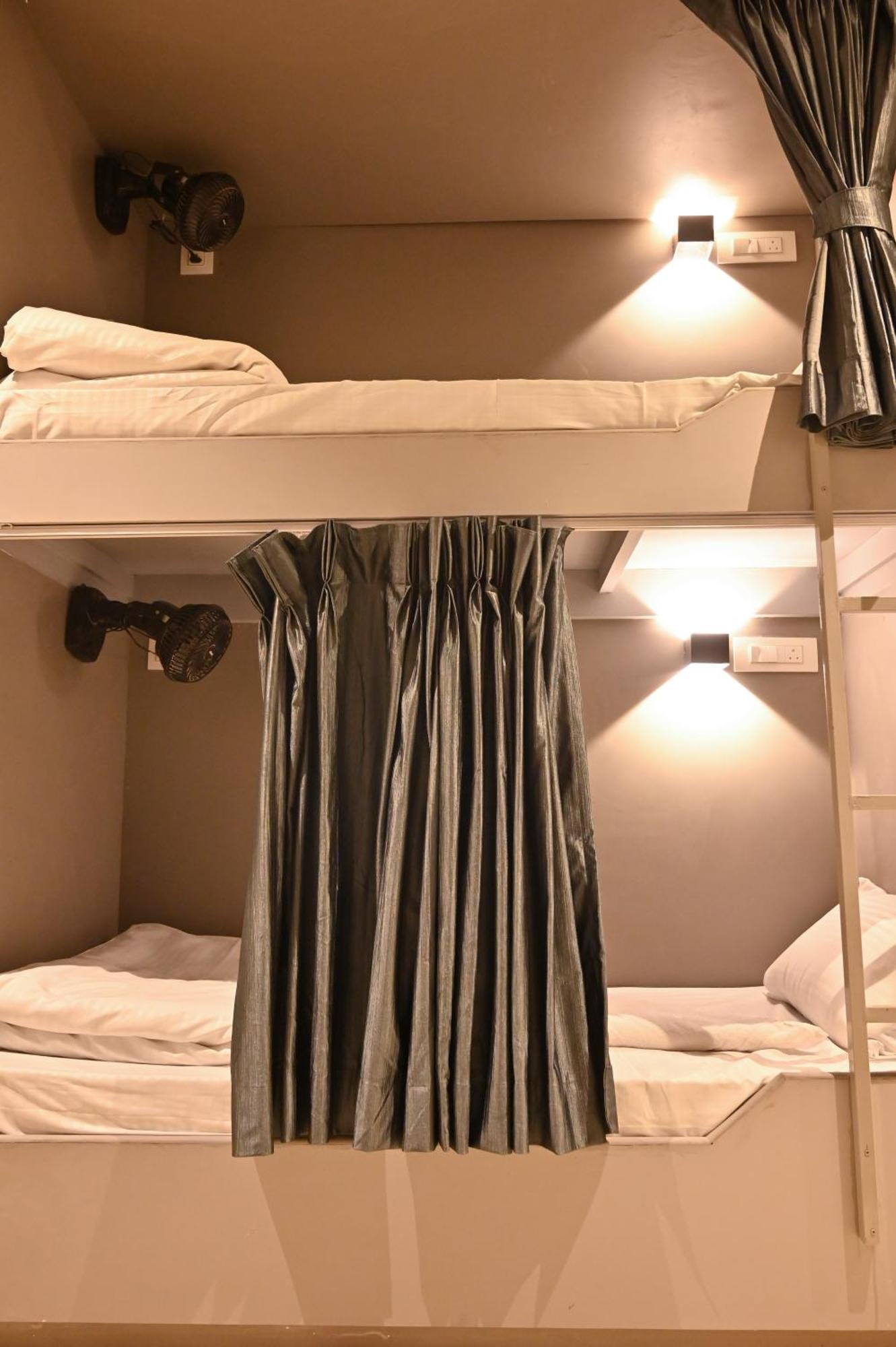 Bed & Bread Dormitory Bharuch Εξωτερικό φωτογραφία